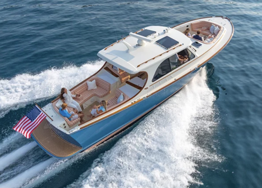 Hinckley Yachts Introduces New, Award-Winning Picnic Boat 39 with Forward Seating